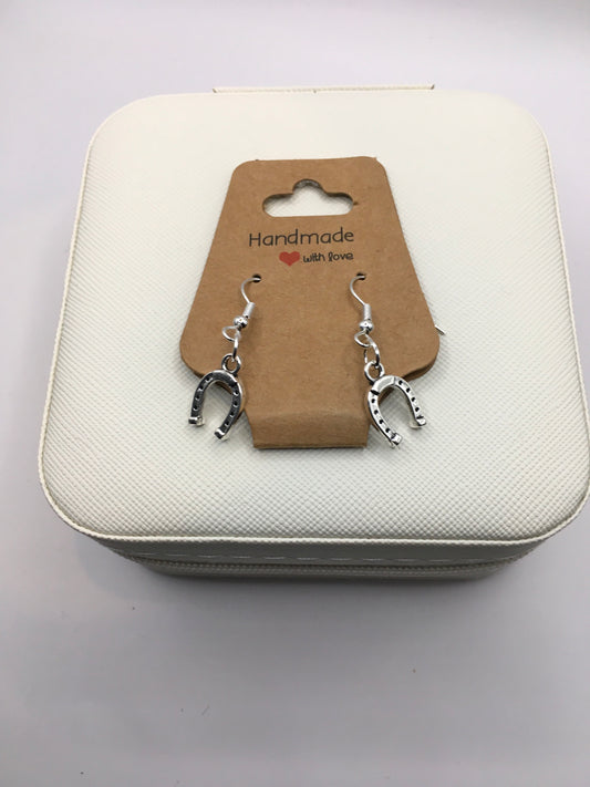 Horseshoe earrings